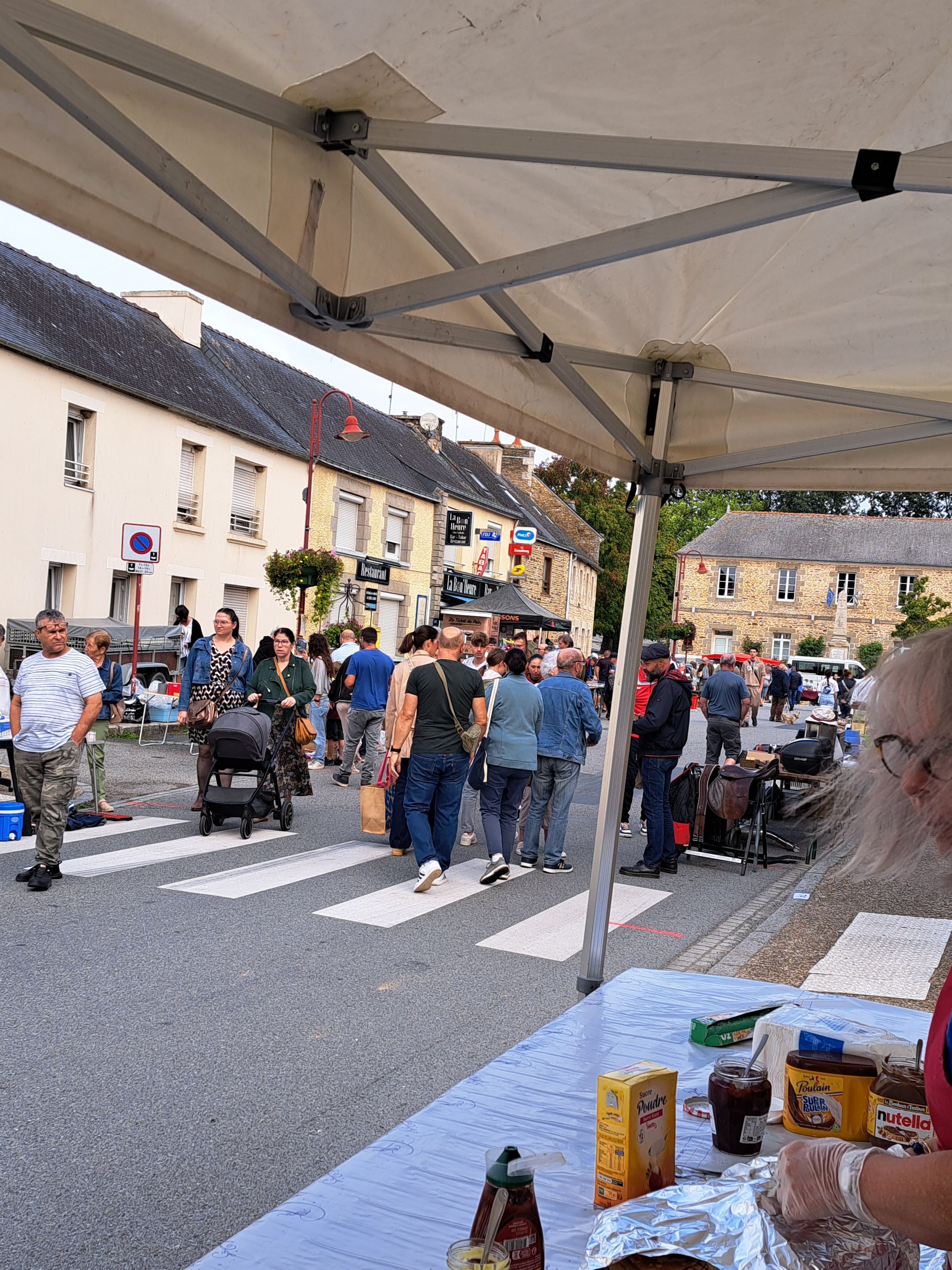 Vide-grenier à MOHON